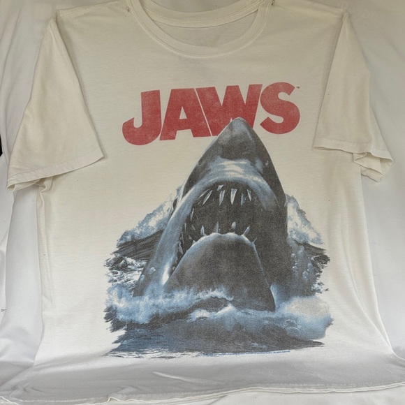 AMERICAN CLASSIC Other - AMERICAN CLASSIC SLIGHTLY WORN JAWS GRAPHIC T-SHIRT -MEN’s SIZE MEDIUM